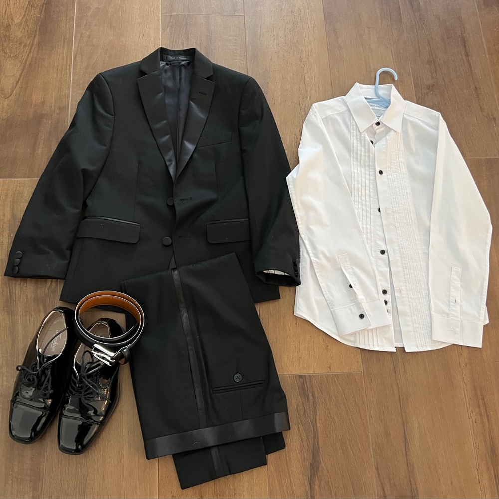Boys Ralph Lauren Tuxedo - size 10